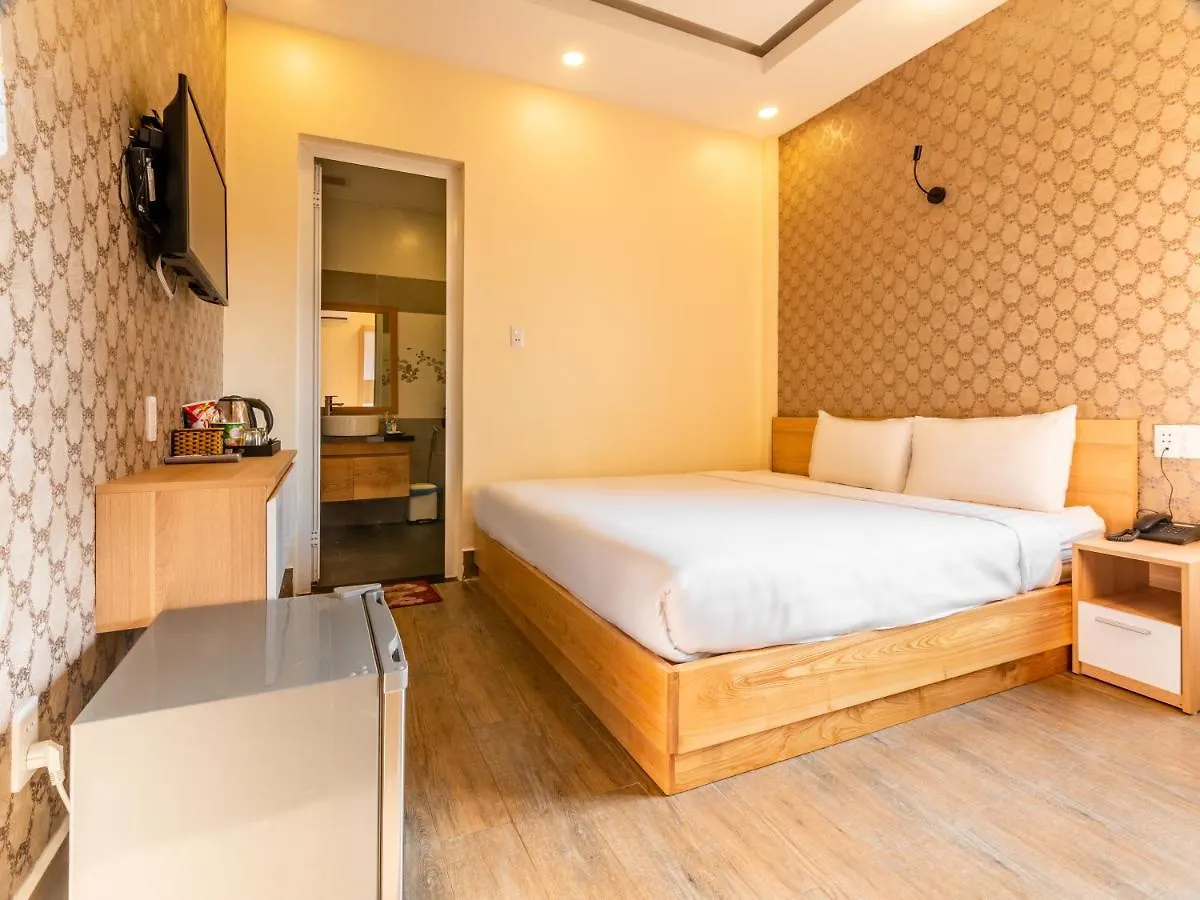 ***  Hanh Phuoc Hotel Da Nang Vietnam